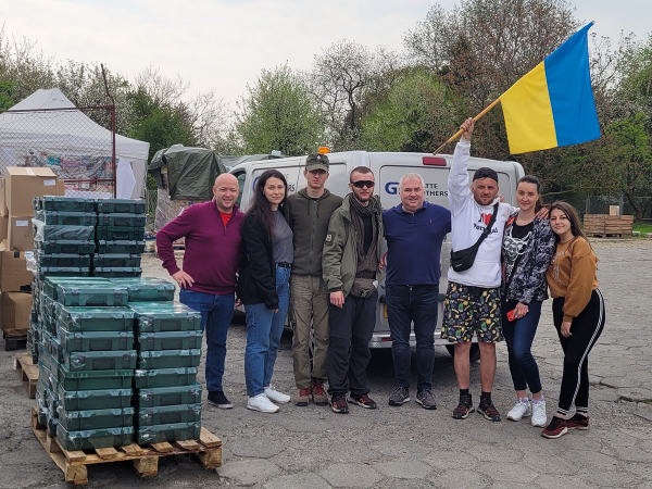 Gratte Brothers, Ukraine, Charity, Delivery